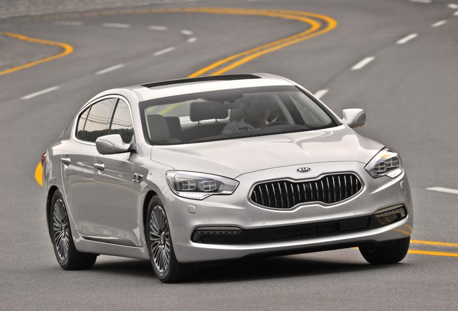  Kia Quoris 2012 года  (фото 42 из 72)